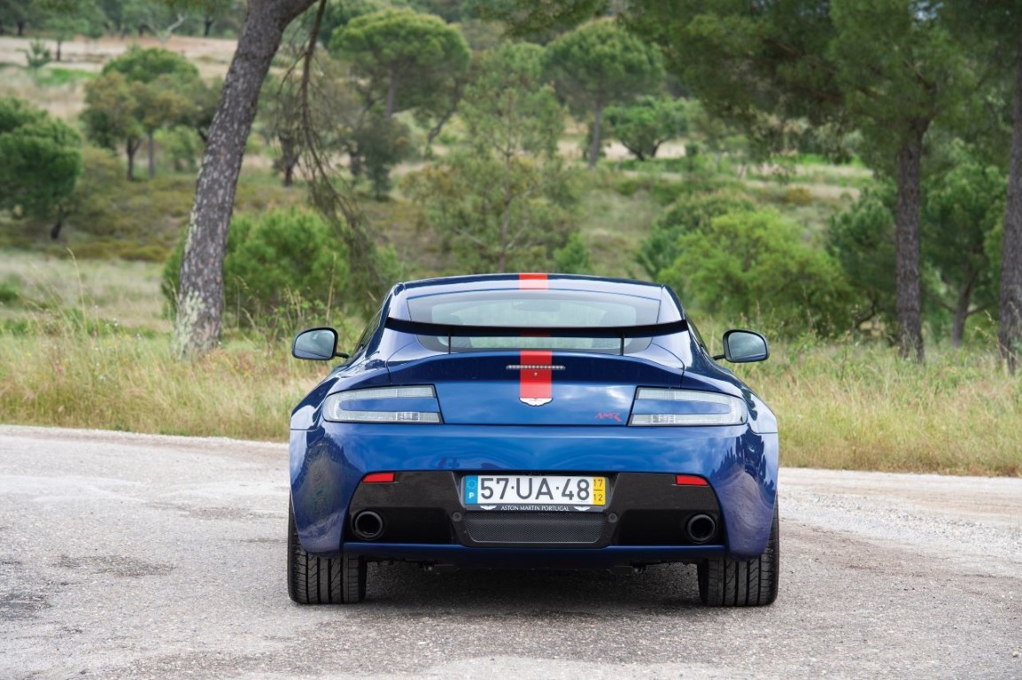 Aston Martin Vantage 4.7 GT8 V8 (Automatic)